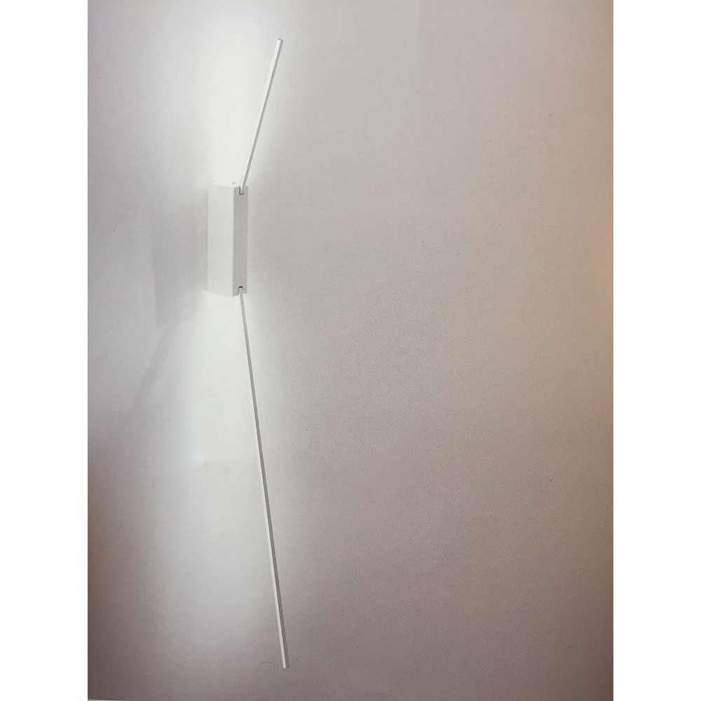 Lampada da soffitto o da parete Icone SPILLO 2.40