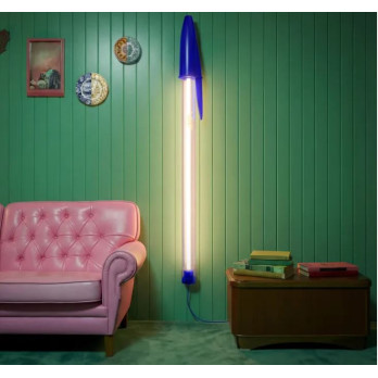 Seletti BIC Lamp – Lampada di Design Iconica Ispirata alla Penna BIC